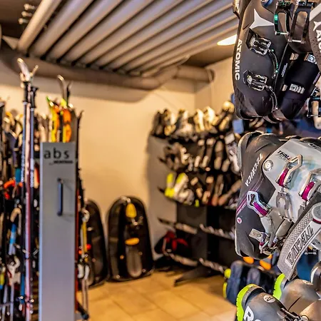 Boutique Pellas * Vella