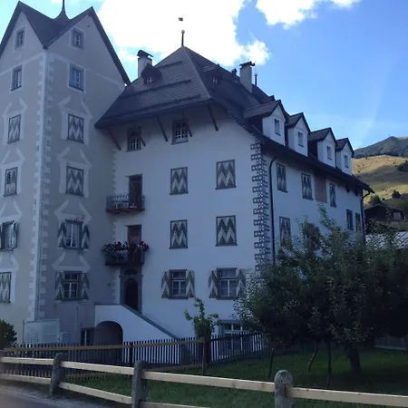 Boutique Pellas Vella