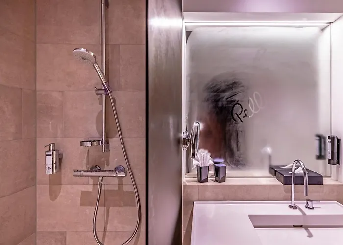 Boutique Pellas * Vella