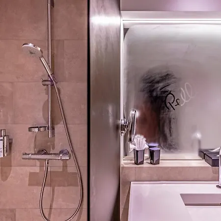 Boutique Pellas * Vella