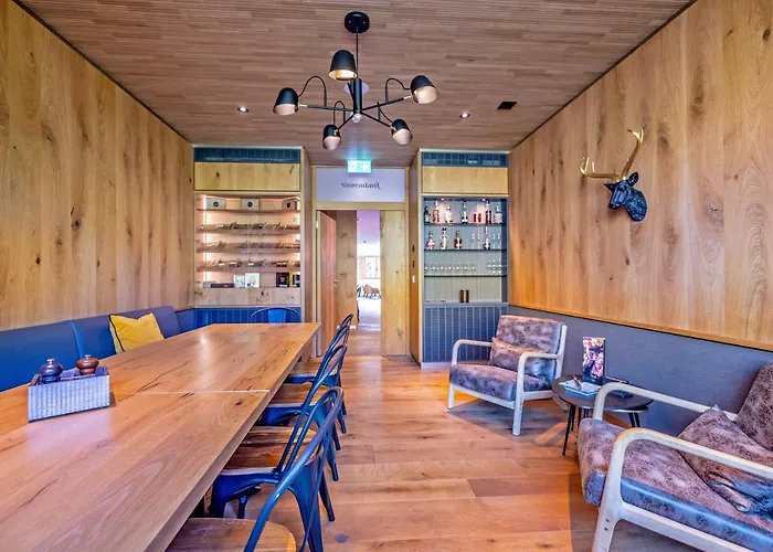 Boutique Pellas * Vella