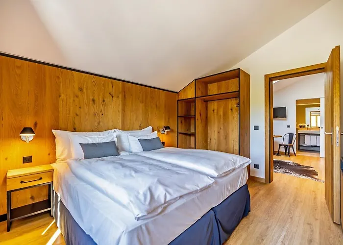 Boutique Pellas * Vella